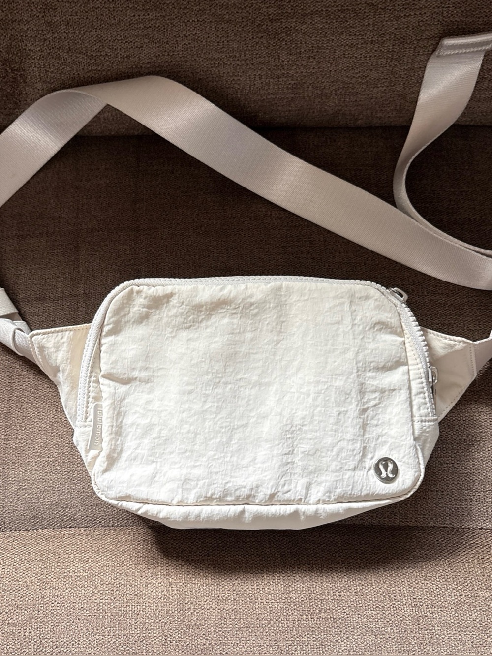 Lululemon Everywhere Belt Bag Pack Crossbody Creme White Adjustable Preppy City